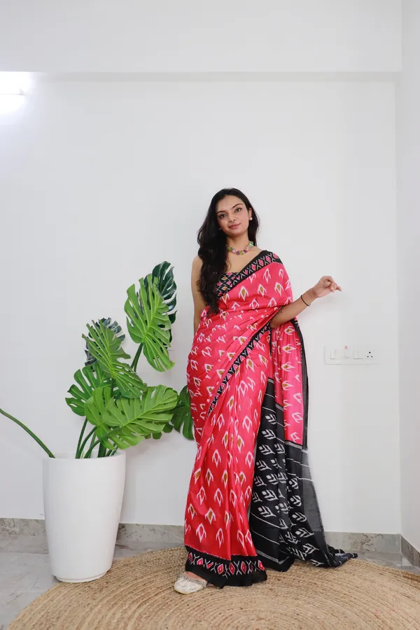 HANDICRAFT_WOMEN'S_Ikkat_PRINT_PURE_SOFT_COTTON_SAREE_WITH_BLOUSE_PIECE_With_Blouse_Piece